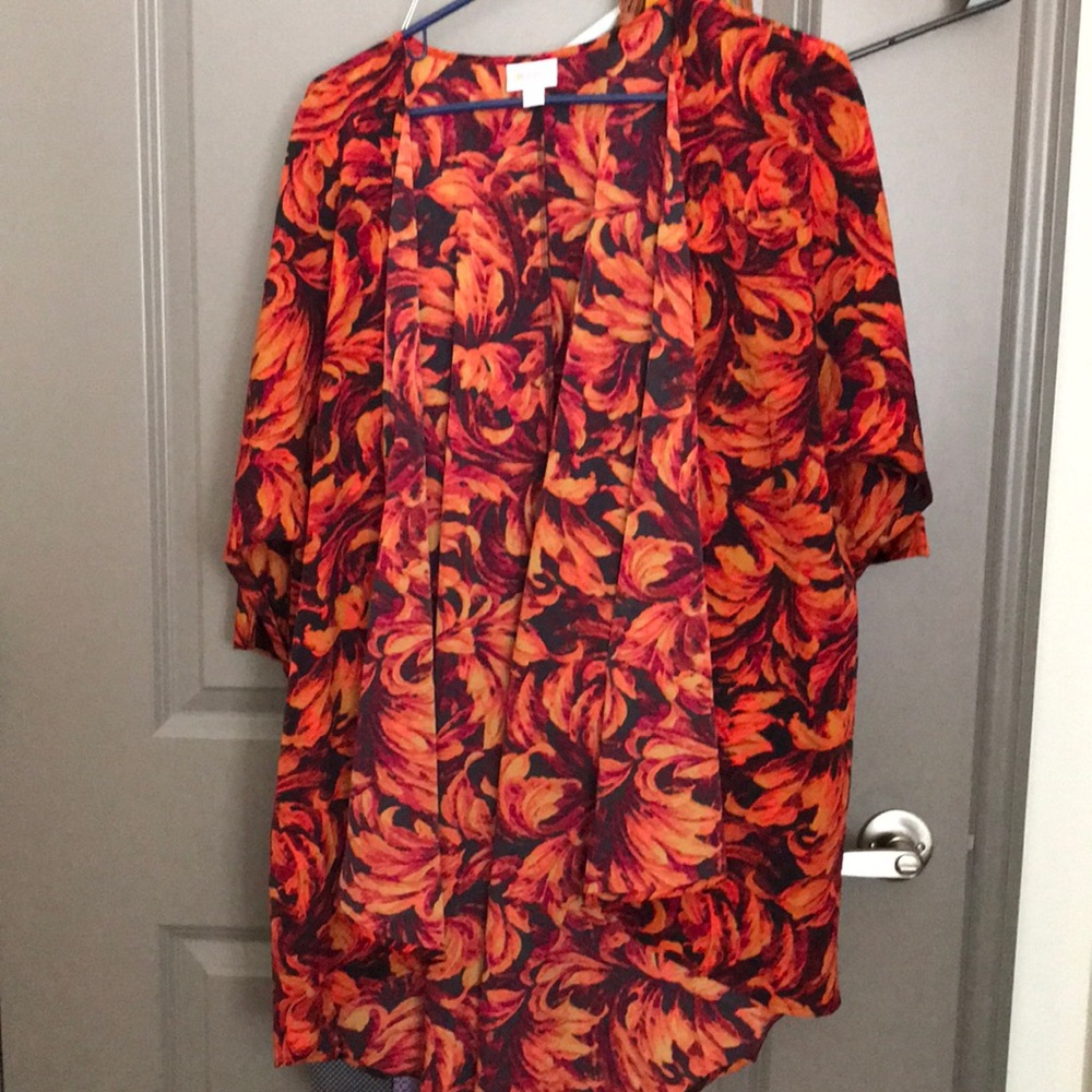 Lularoe Shirley - Size M